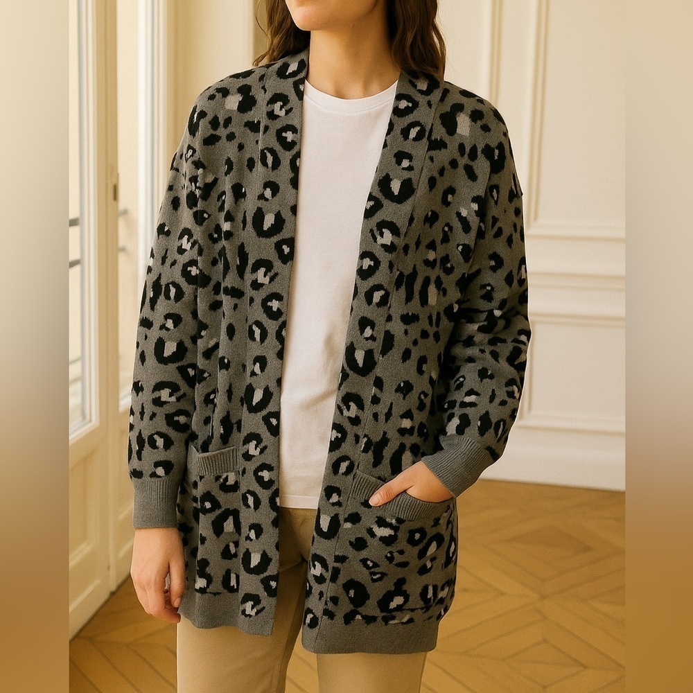 Elliot Lauren Animal Print Slouchy Gray/ Black Cardigan Sz Small